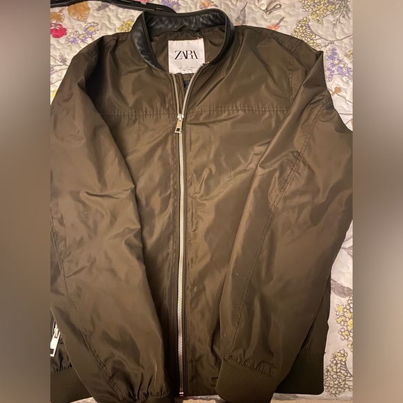 Zara men’s bomber - Picture 1 of 2